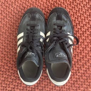 Adidas Samba indoor soccer shoes